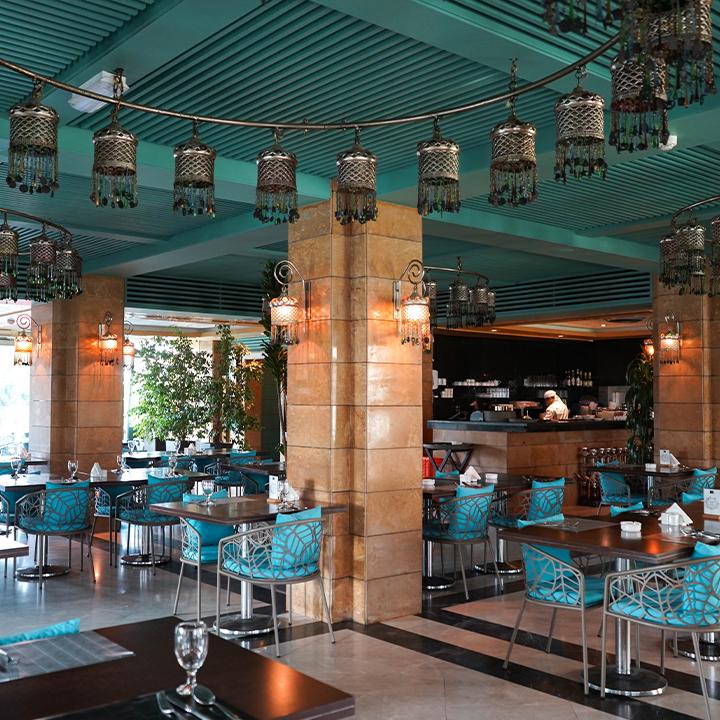 مطعم لبناني