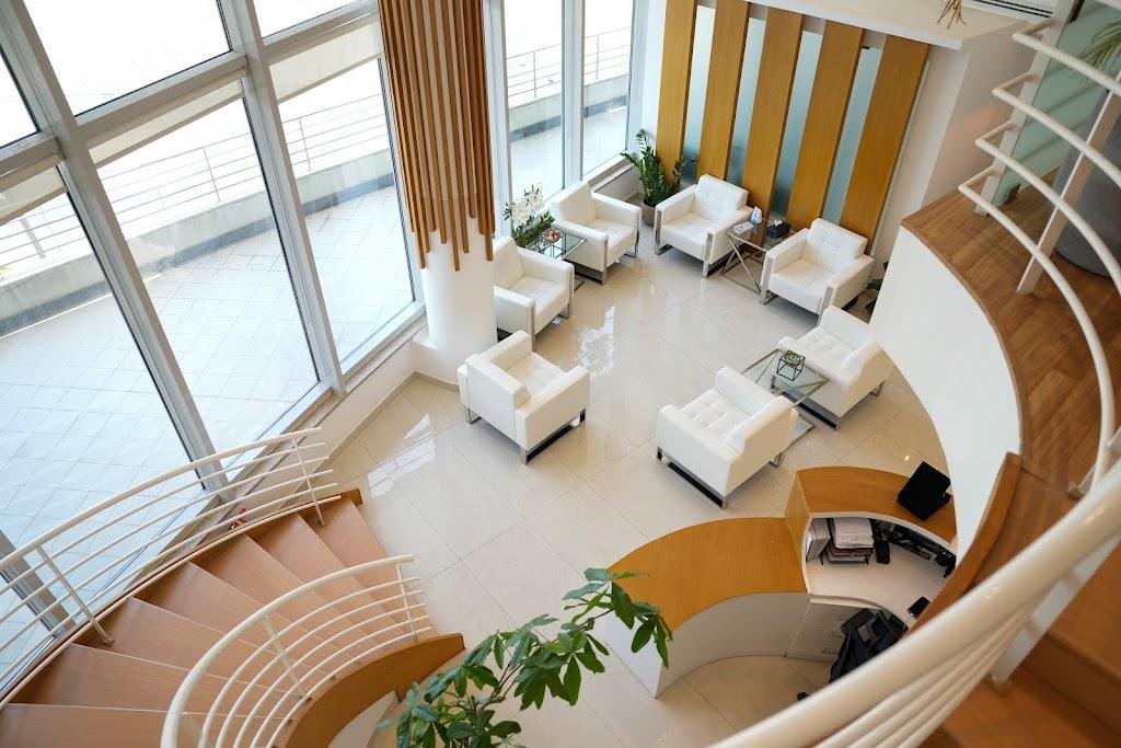 بلو كلينيك لطب الأسنان والأمراض الجلدية