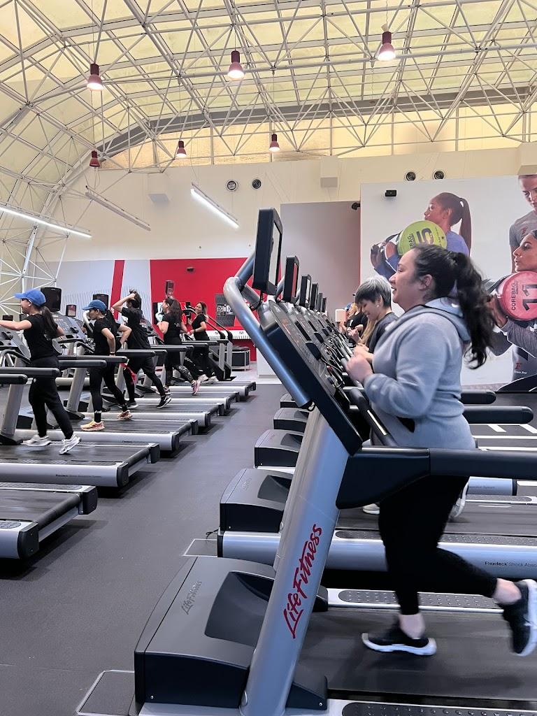 فيتنس فيرست سما الفنطاس (للسيدات فقط)